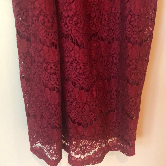Monteau dark red lace dress - Picture 4 of 4